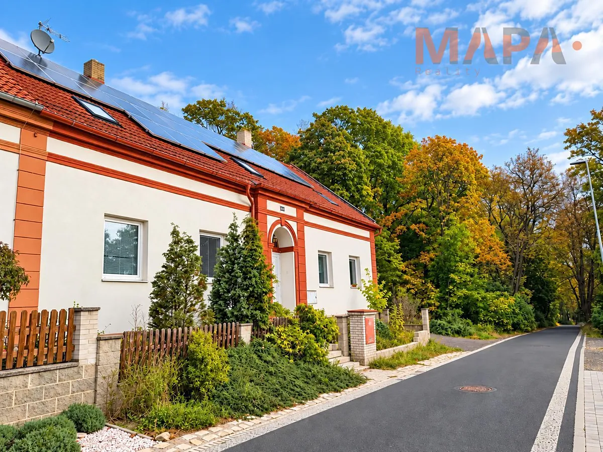 Prodej rodinného domu 306 m², pozemek 697 m²